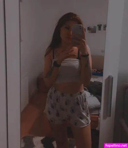 Saraaah 16 OnlyFans Thumbnail #LIXIA6U03z