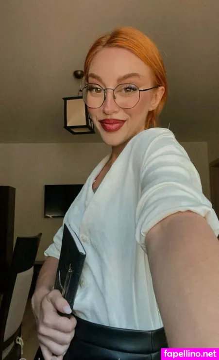 Saraawildee OnlyFans Thumbnail #MgkSq4s99B