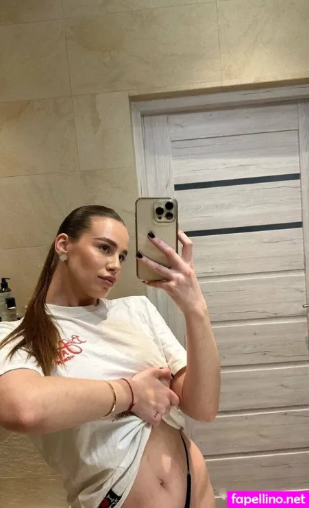 Sarabeil OnlyFans Thumbnail #IGbfuvdB4P