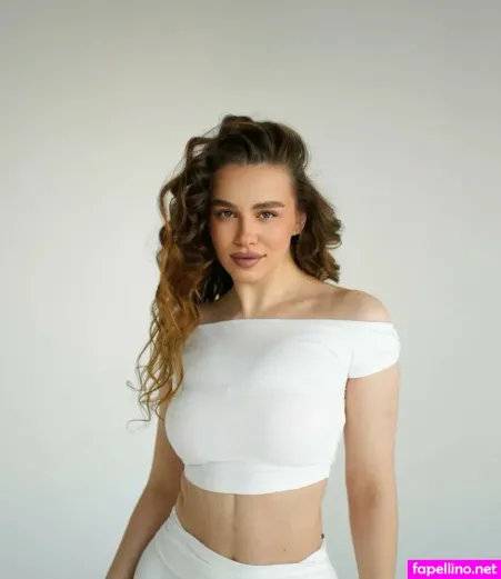 Sarabeil OnlyFans Thumbnail #VDnuBCUk8M