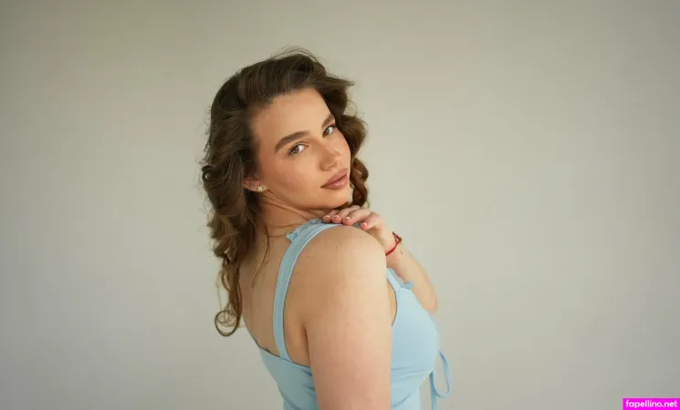 Sarabeil OnlyFans Thumbnail #mIDF8p92PO