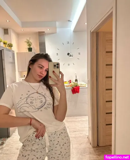 Sarabeil OnlyFans Thumbnail #pwP4ju7q8S
