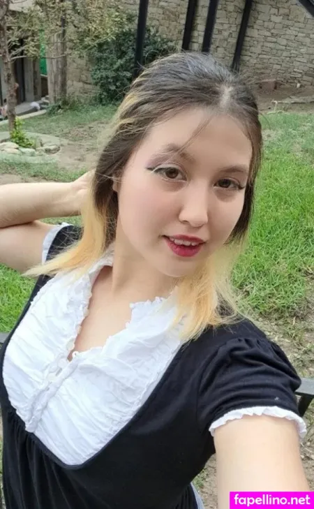 Saraconett Main Profile Photo