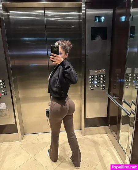 Saracortinez OnlyFans Thumbnail #dTlFkGQoCy