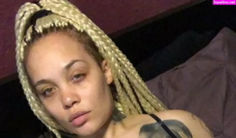 Saragold OnlyFans Thumbnail #kbHTLtV9es