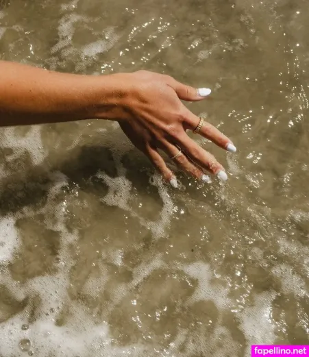 Sarah Abbott OnlyFans Thumbnail #67HzVvMIyK