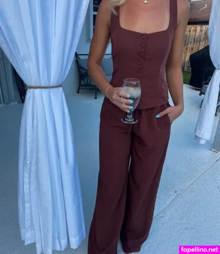 Sarah Abbott OnlyFans Thumbnail #YQuoIwjBSu