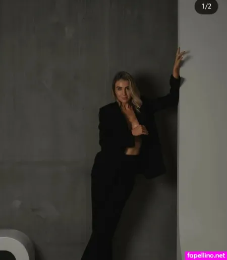 Sarah Angus OnlyFans Thumbnail #qadLR6hGMX