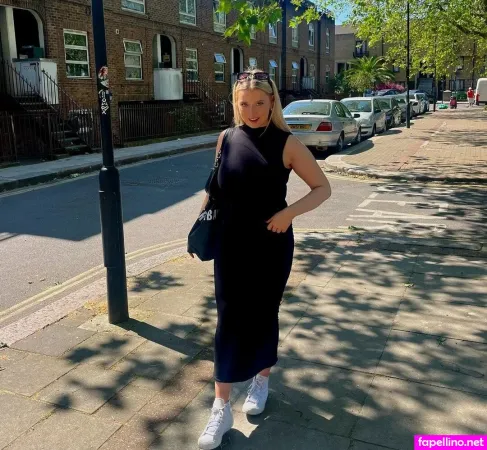 Sarah Anne Hooper OnlyFans Thumbnail #HqXHIpu8N3