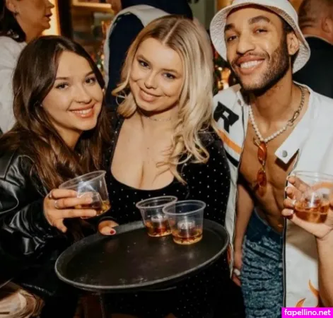 Sarah Anne Hooper OnlyFans Thumbnail #ej97br8Eub
