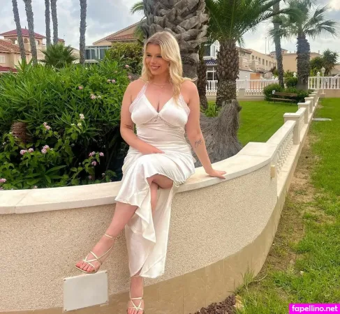 Sarah Anne Hooper OnlyFans Thumbnail #pG1Hs85Lxw