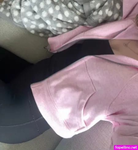 Sarah Anne OnlyFans Thumbnail #F9ySotHxvy