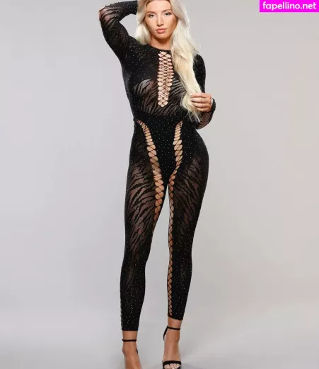 Sarah Baer OnlyFans Thumbnail #HE2T2IbcLk