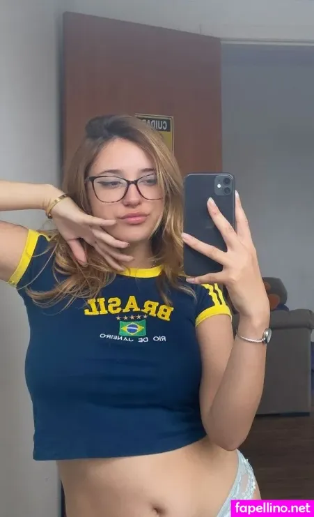 Sarah Beatriz Main Profile Photo