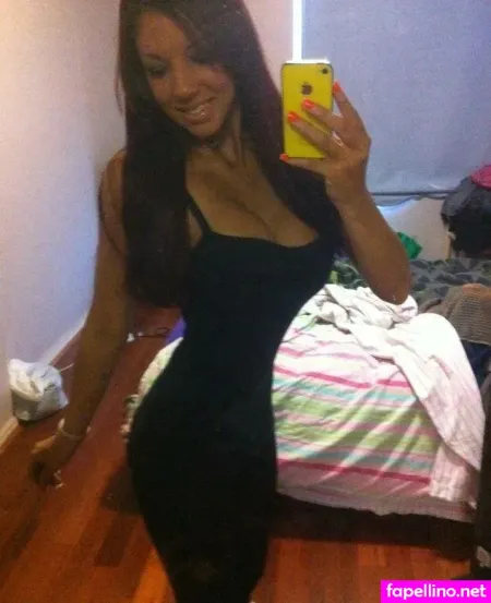 Sarah Belleli OnlyFans Thumbnail #JHayHTycoe