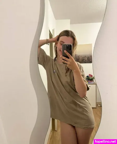 Sarah Bird OnlyFans Thumbnail #BvwLeTKKJc