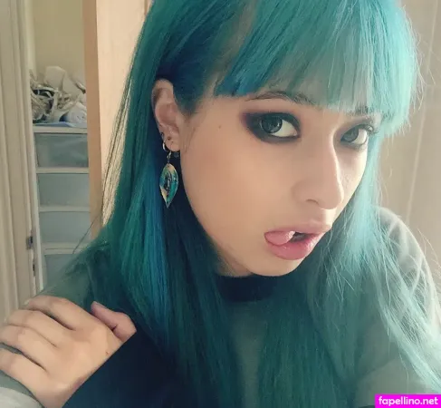 Sarah Bonito Main Profile Photo