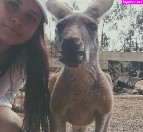 Sarah Butt OnlyFans Thumbnail #O7NMhGpmqz