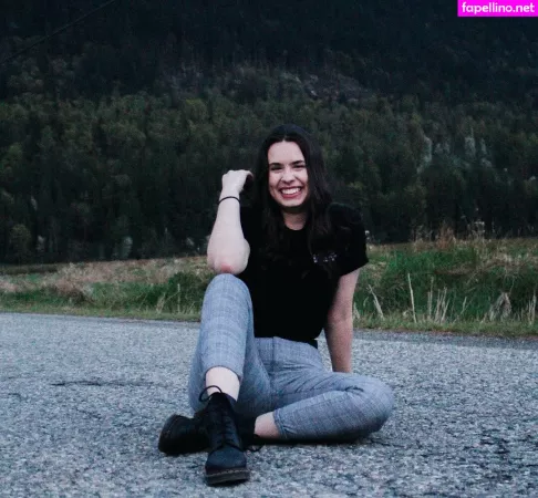 Sarah Butt OnlyFans Thumbnail #VroQkK2PY1