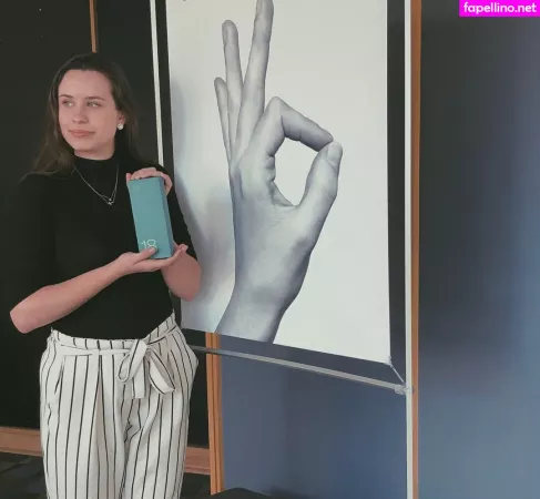 Sarah Butt OnlyFans Thumbnail #kNTFmxWf4W