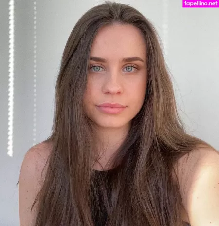 Sarah Butt OnlyFans Thumbnail #uC3CsiEyA4