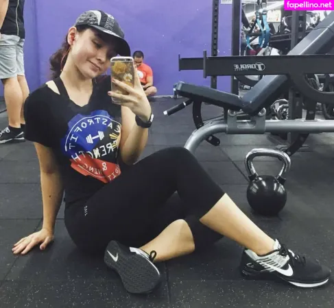 Sarah Carlos OnlyFans Thumbnail #ObFTHty2Lv