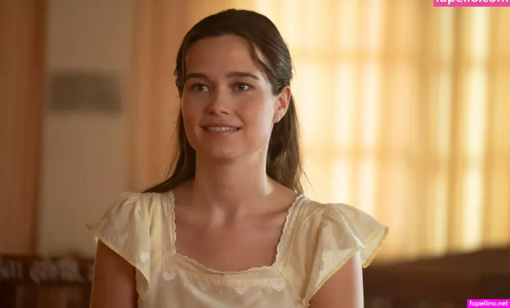 Sarah Catherine Hook OnlyFans Thumbnail #JbwZu9VqSy