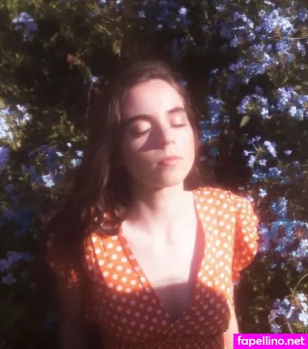 Sarah Desjardins OnlyFans Thumbnail #3i9nxPSVdy
