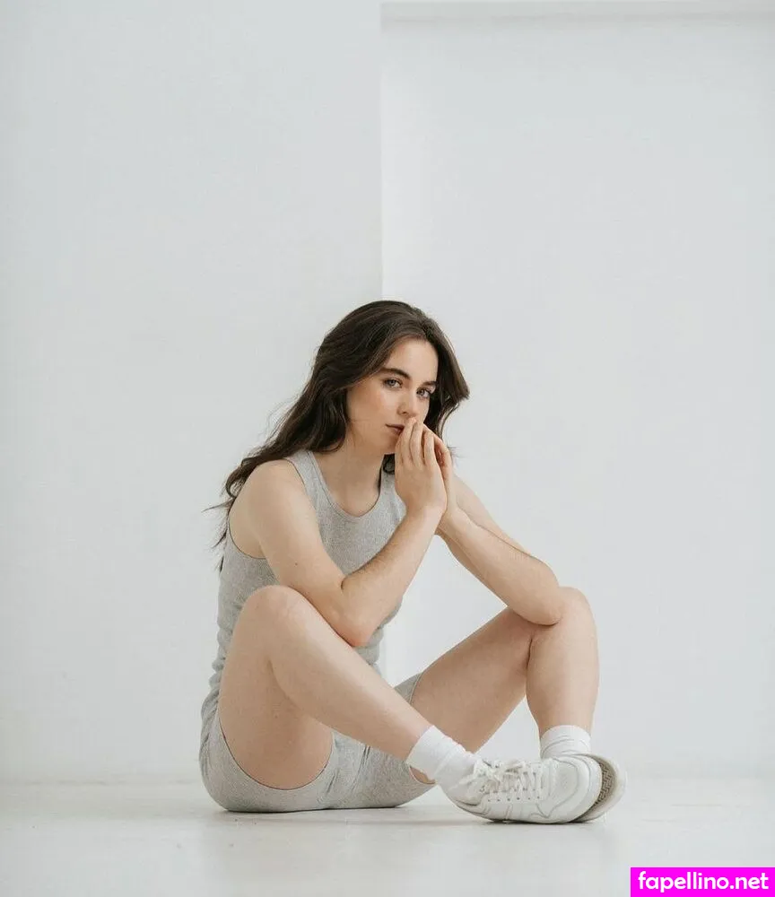 SarahDesjardins Nude Leaked OnlyFans Photo #8KsqmIDWna