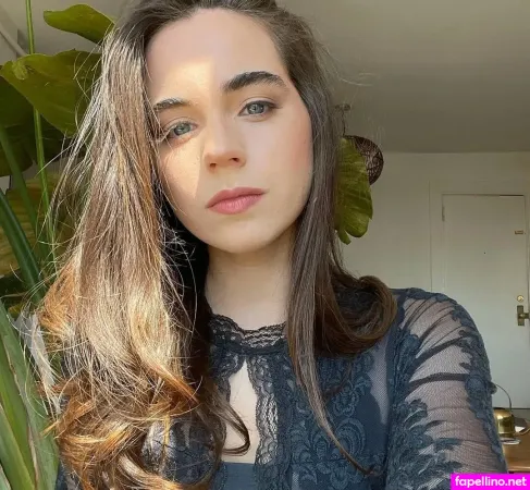 Sarah Desjardins OnlyFans Thumbnail #F3HxmhvdEA