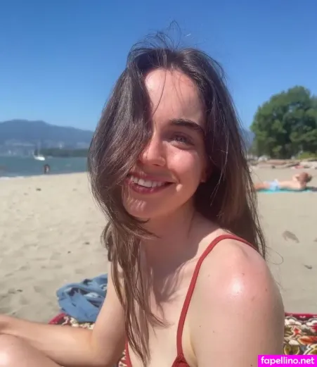 Sarah Desjardins OnlyFans Thumbnail #YU9ajQphR1
