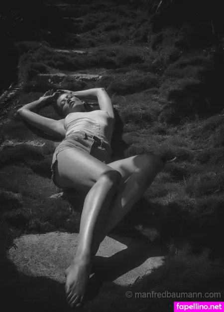 Sarah Dumont OnlyFans Thumbnail #poSRBjgryd