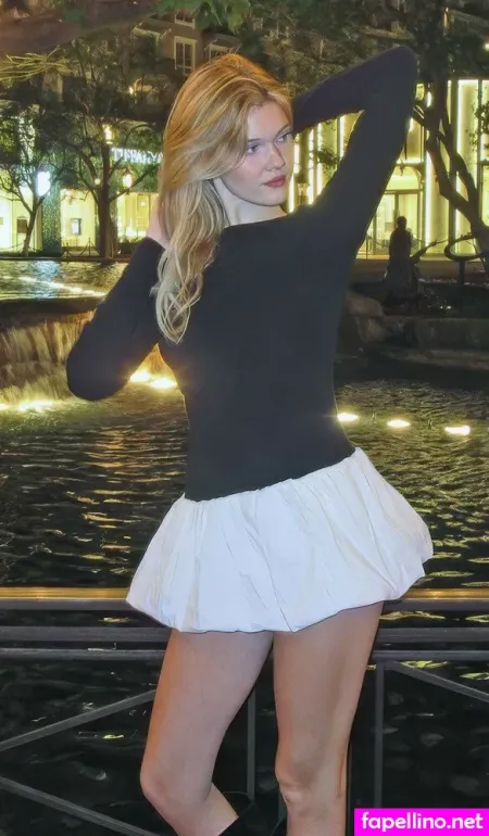 Sarah E Coomer OnlyFans Thumbnail #pNAJYrgqGV