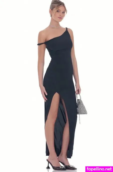 Sarah E Coomer OnlyFans Thumbnail #rGCCmG7Buc