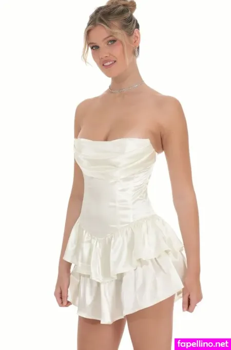 Sarah E Coomer OnlyFans Thumbnail #rJmYYzh43o