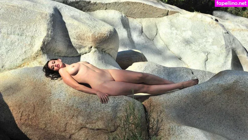 Sarah Ellis OnlyFans Thumbnail #JPt1KIbmag
