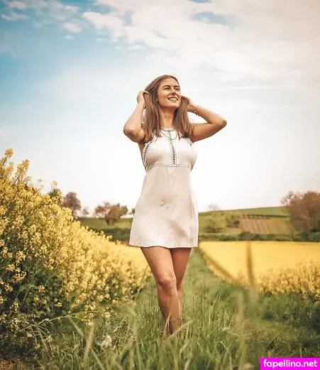 Sarah Follmann OnlyFans Thumbnail #TOwiobnQTA