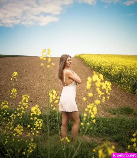 Sarah Follmann OnlyFans Thumbnail #eGwuUivkaa