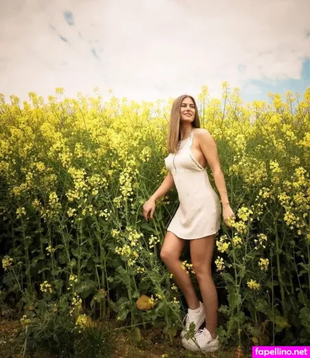 Sarah Follmann OnlyFans Thumbnail #sA275a7zz9