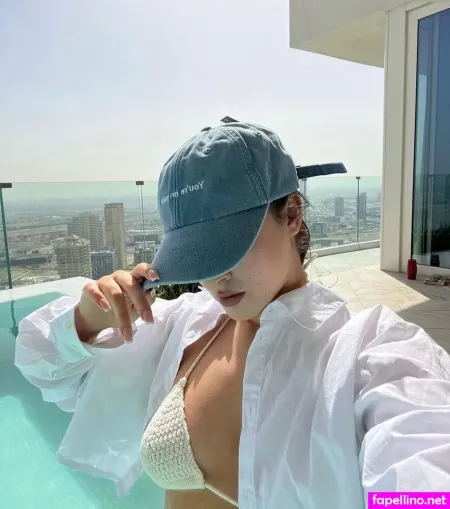 Sarah Foxx OnlyFans Thumbnail #XxvX9z3DuT