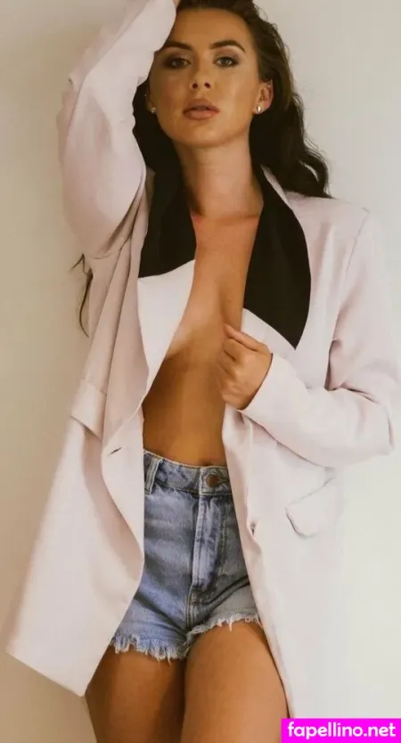 Sarah Gordon OnlyFans Thumbnail #XB9zoeAnGn