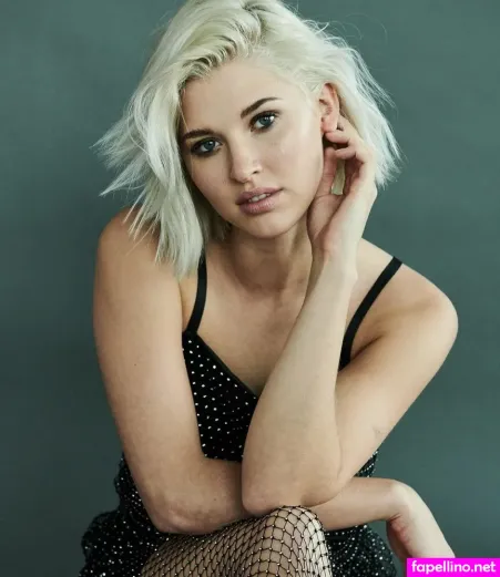 Sarah Grey OnlyFans Thumbnail #V3wwaByF1m