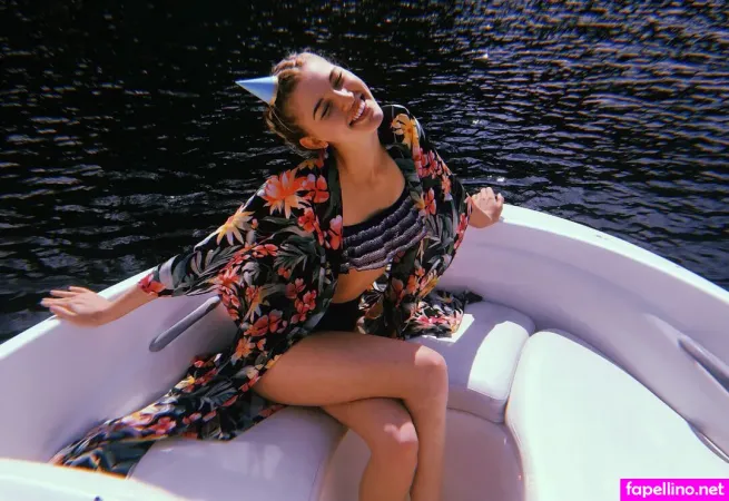 Sarah Grey OnlyFans Thumbnail #VCCcWLesqY