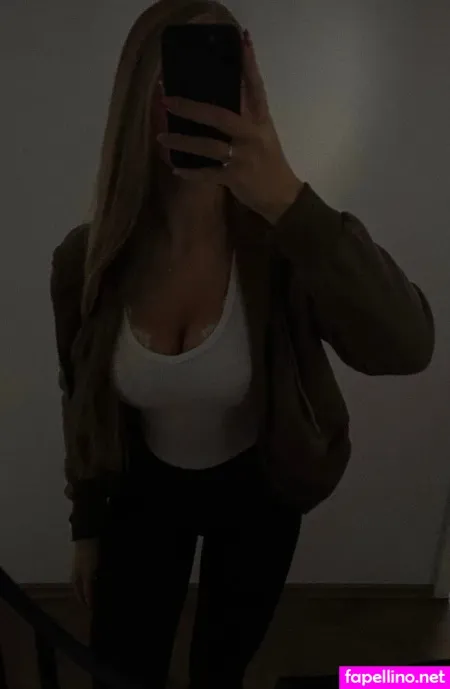 Sarah Gymblog OnlyFans Thumbnail #RvUOQ8OFFl