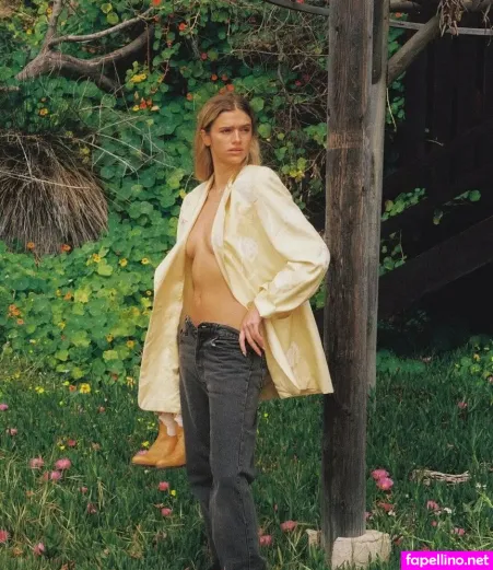 Sarah Hands OnlyFans Thumbnail #14ee6fbZAT