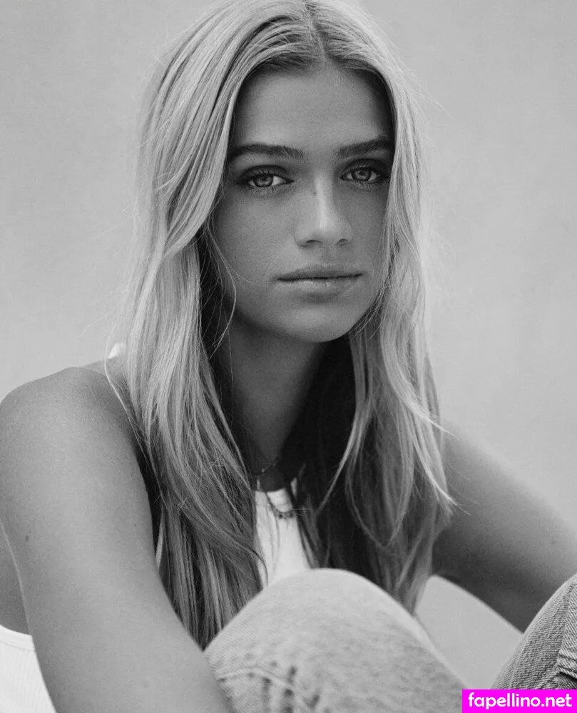 sarahhandss Nude Leaked OnlyFans Photo #FgSrSrE4q2