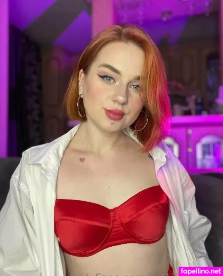 Sarah Holland OnlyFans Thumbnail #I8bVEF8Rwj