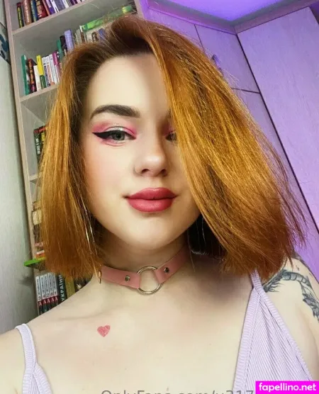 Sarah Holland OnlyFans Thumbnail #h2aoYgg2GC