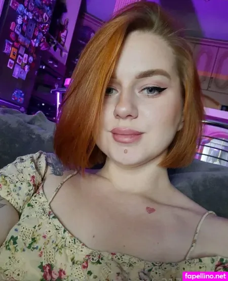 Sarah Holland OnlyFans Thumbnail #hxjolhmlx8