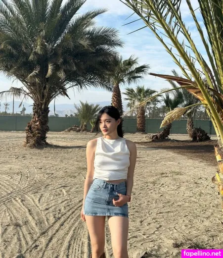 Sarah Hwang OnlyFans Thumbnail #NjUlyJAlR9